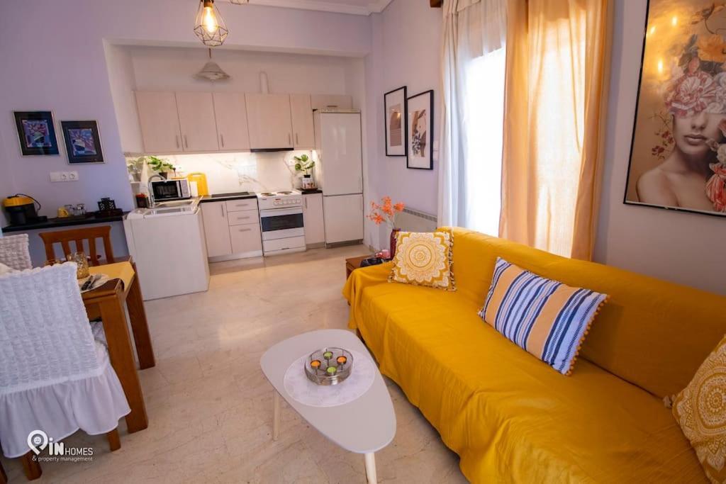 'sophia's' Athenian Apartment *